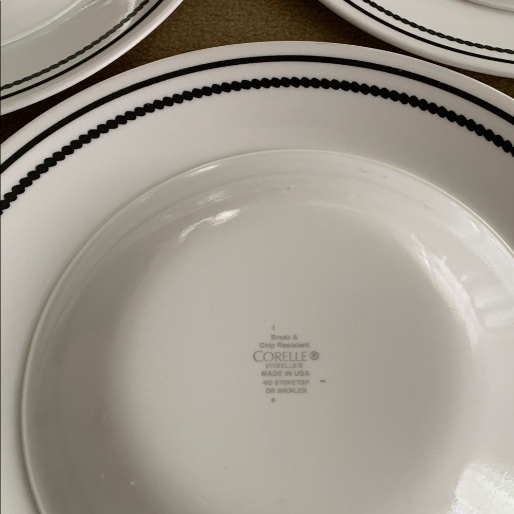 Corelle Brilliant Beaded Black 3 each large dinner plate & bread/dessert plates - Picture 3 of 13